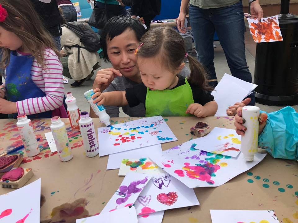 Toddler Painting – 7 Benefits For Brain Development, spramani elaun art teacher